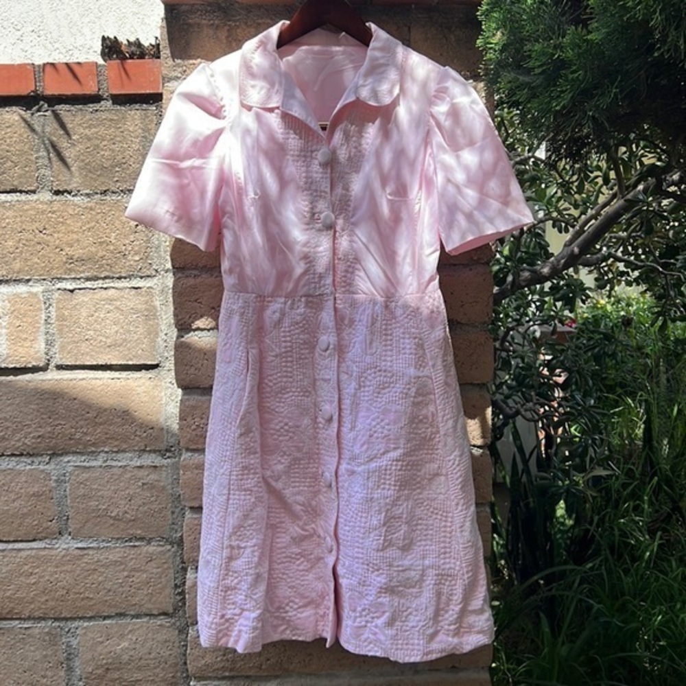 Vintage‎ handmade pink quilted button down dress